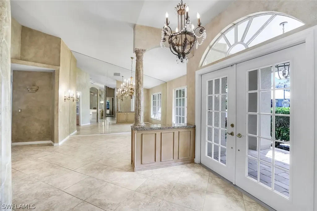 811 Pitch Apple Lane Naples FL 34108