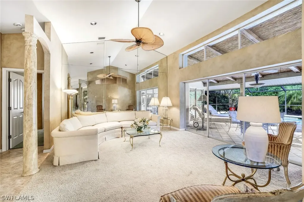 811 Pitch Apple Lane Naples FL 34108