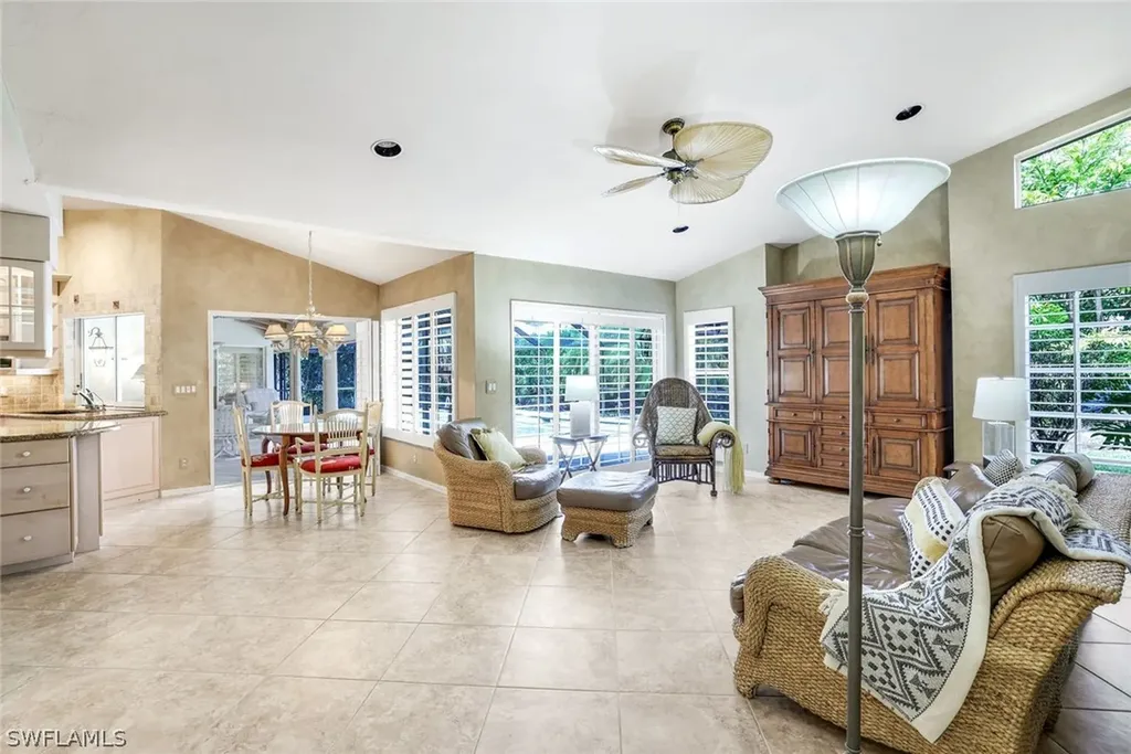 811 Pitch Apple Lane Naples FL 34108