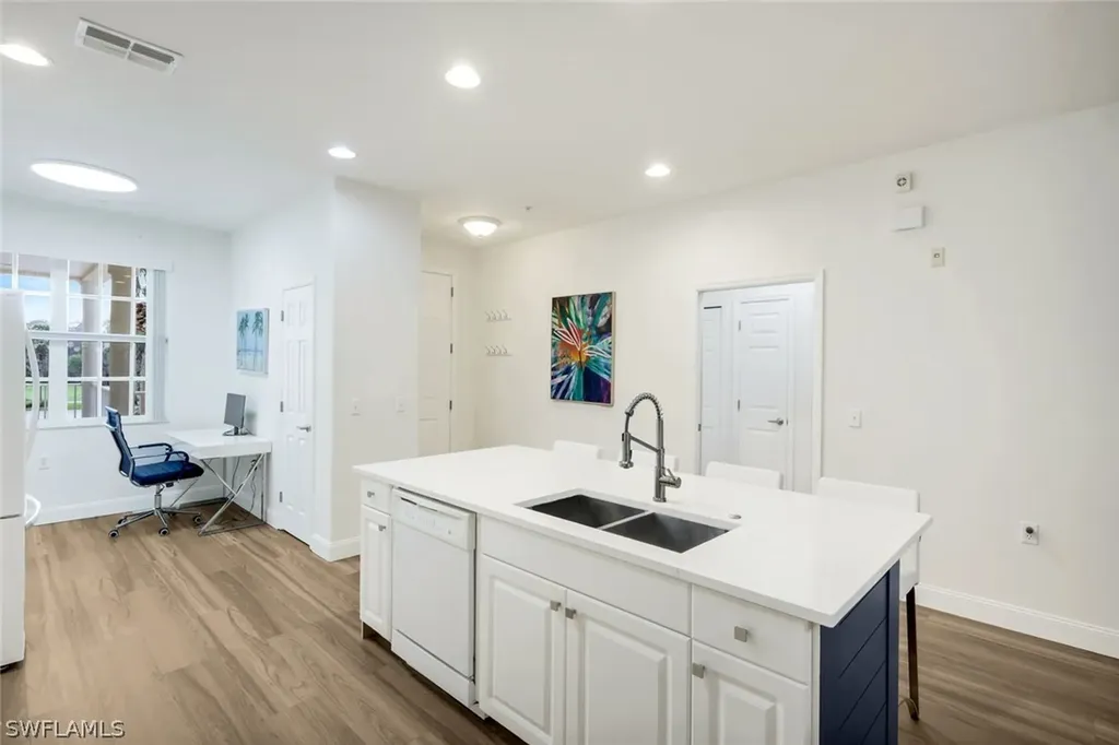 4843 Hampshire Court Naples FL 34112