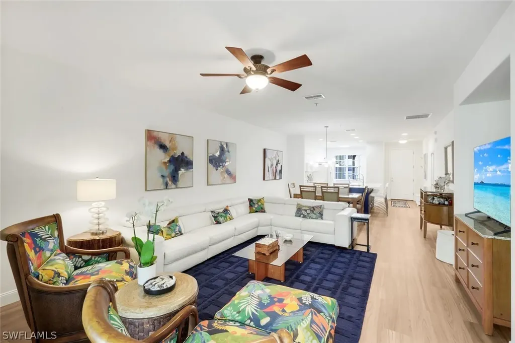 4843 Hampshire Court Naples FL 34112