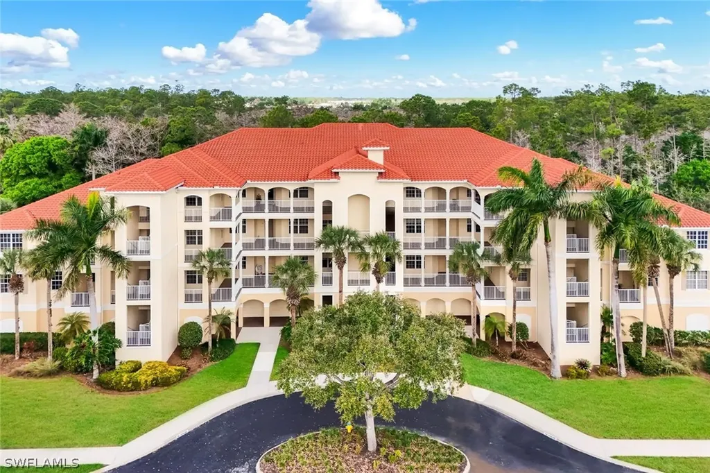 4843 Hampshire Court Naples FL 34112