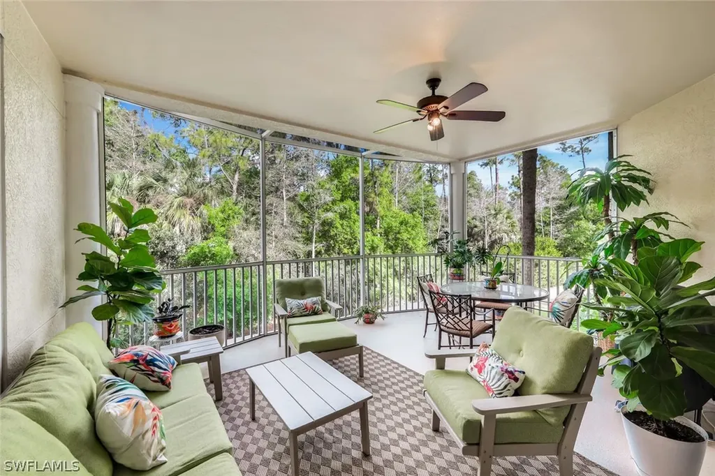 4843 Hampshire Court Naples FL 34112