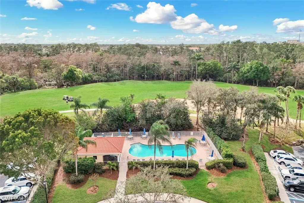 4843 Hampshire Court Naples FL 34112