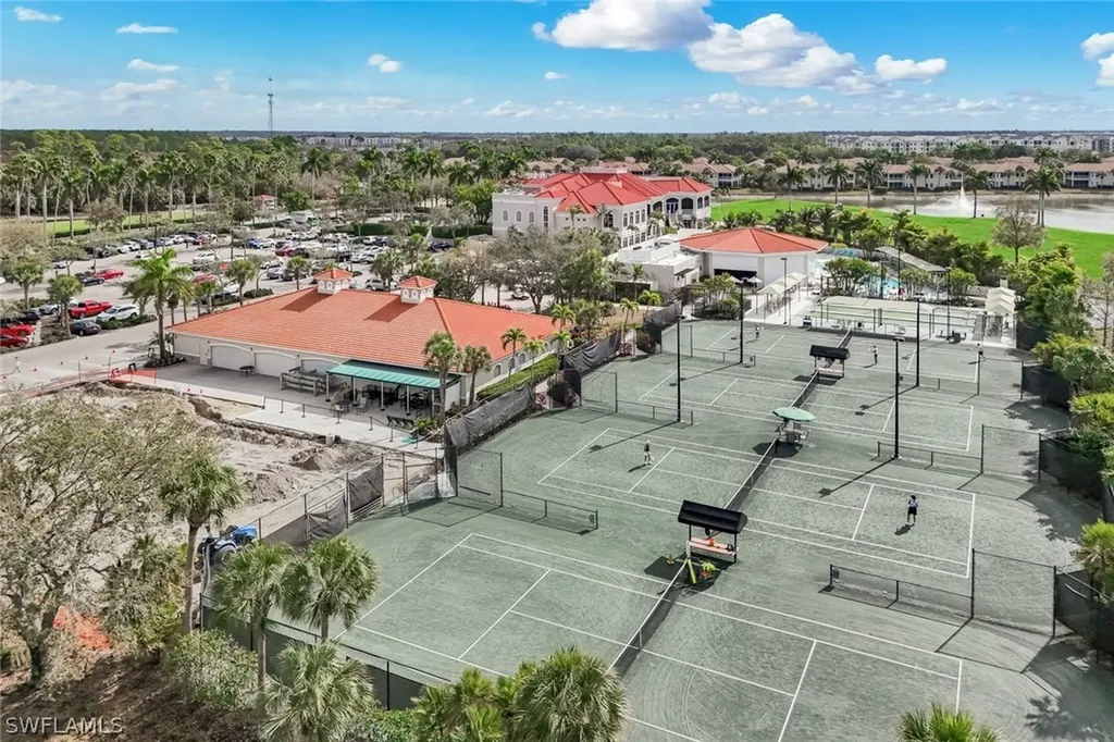 4843 Hampshire Court Naples FL 34112