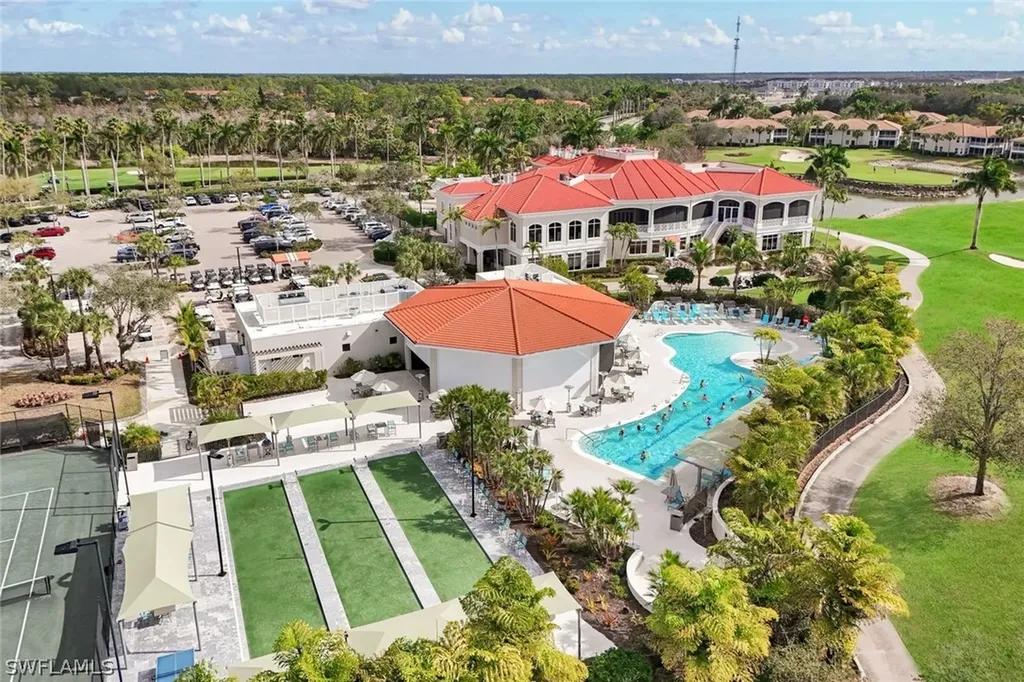 4843 Hampshire Court Naples FL 34112
