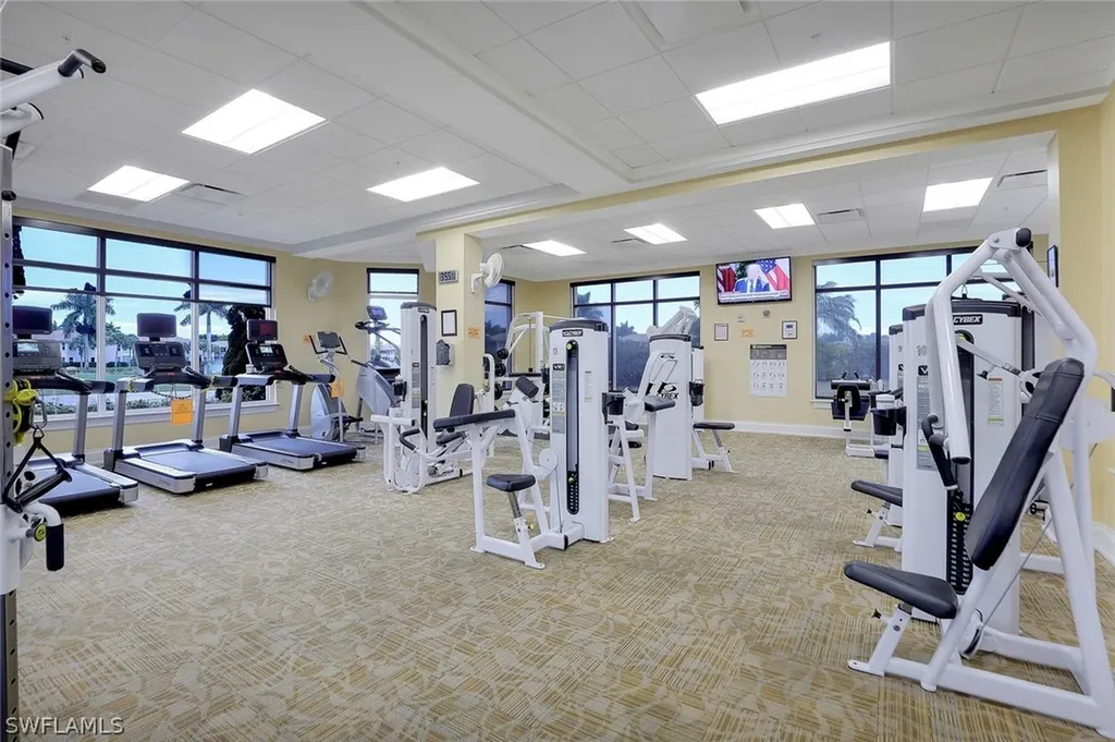 4843 Hampshire Court Naples FL 34112