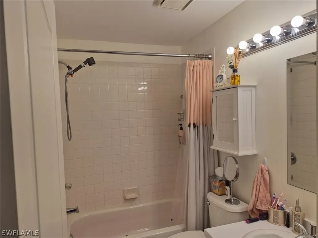 10520 Regent Circle Naples FL 34109