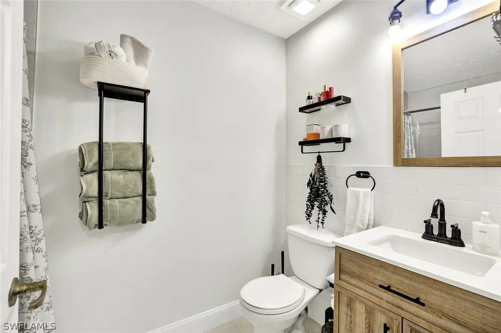 534 Leawood Circle Naples FL 34104