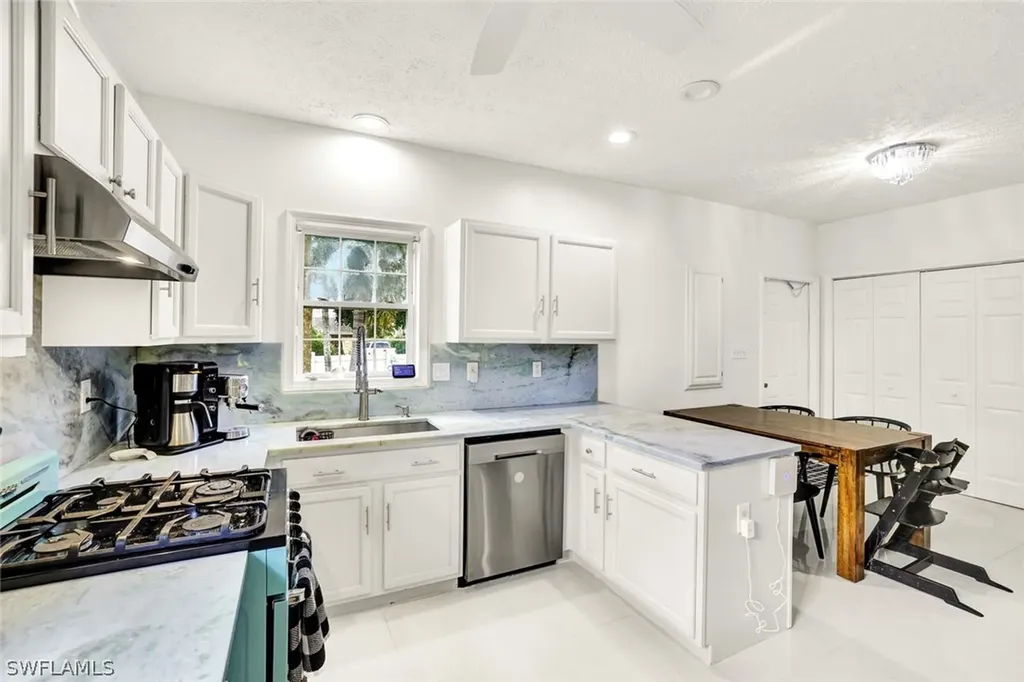 534 Leawood Circle Naples FL 34104