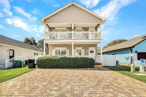 534 Leawood Circle Naples FL 34104