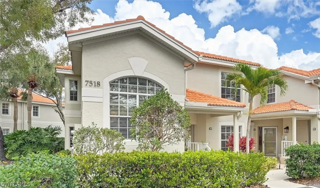 Naples FL, 7518 Silver Trumpet Lane, Unit Q101
