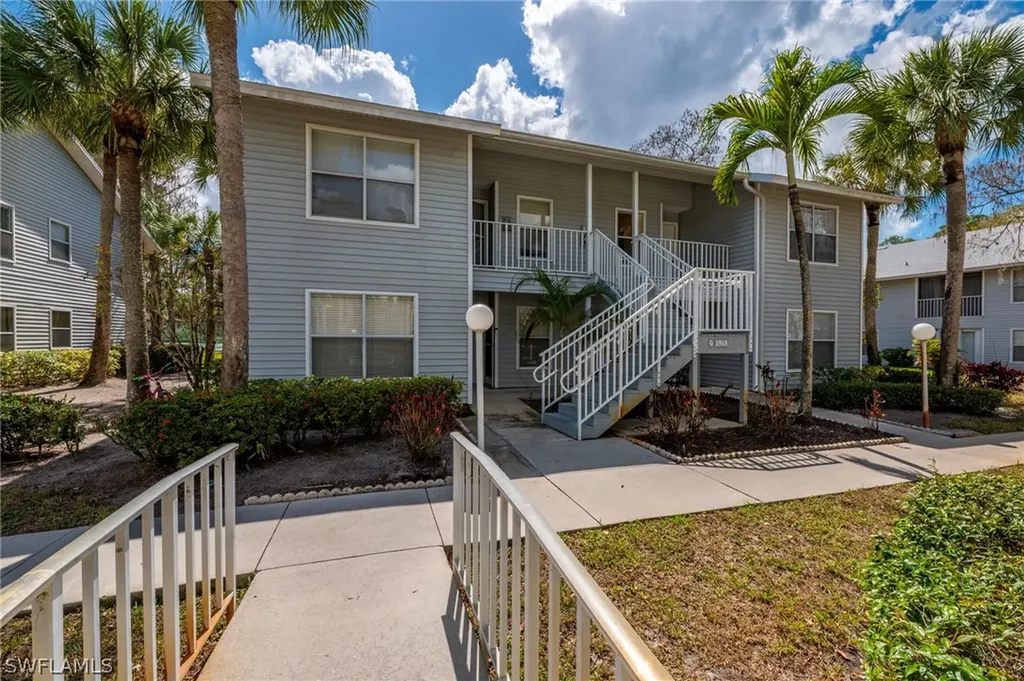1915 Courtyard Way Naples FL 34112