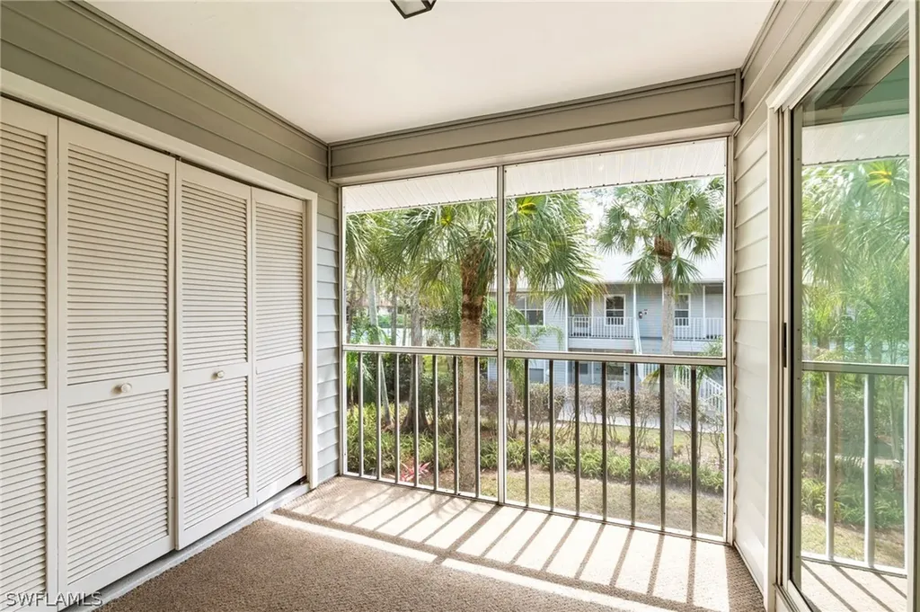 1915 Courtyard Way Naples FL 34112