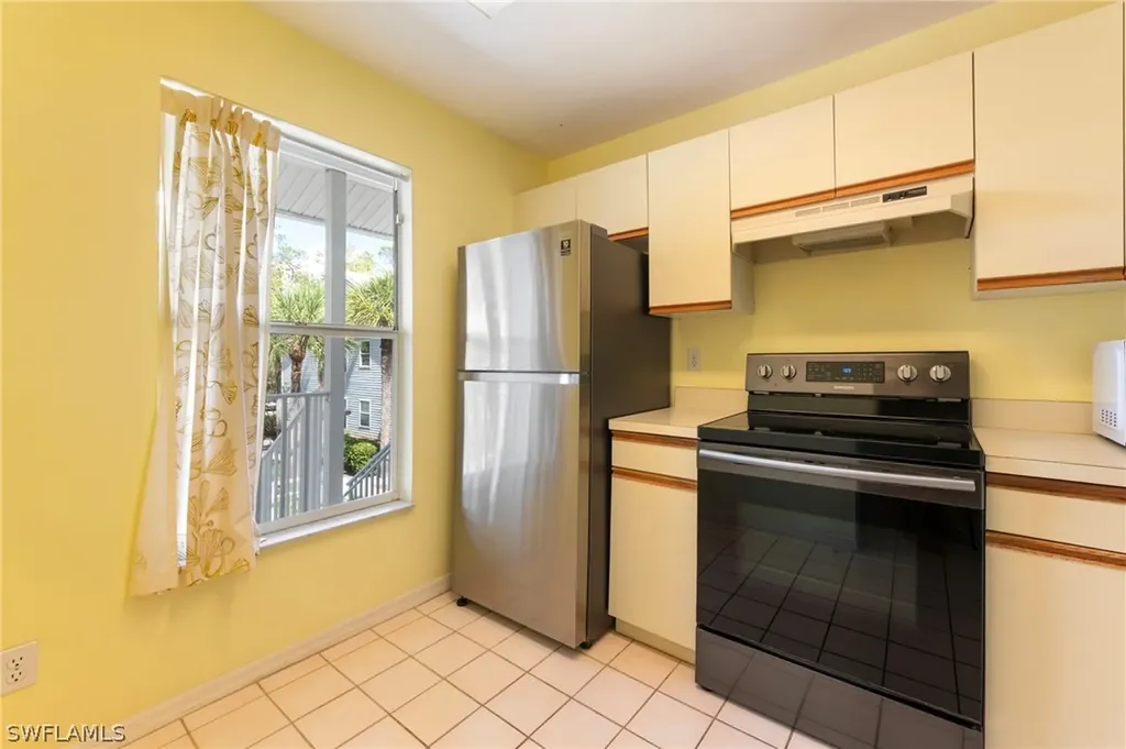 1915 Courtyard Way Naples FL 34112