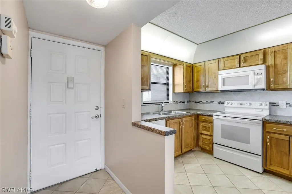 4338 27th Court SW Naples FL 34116