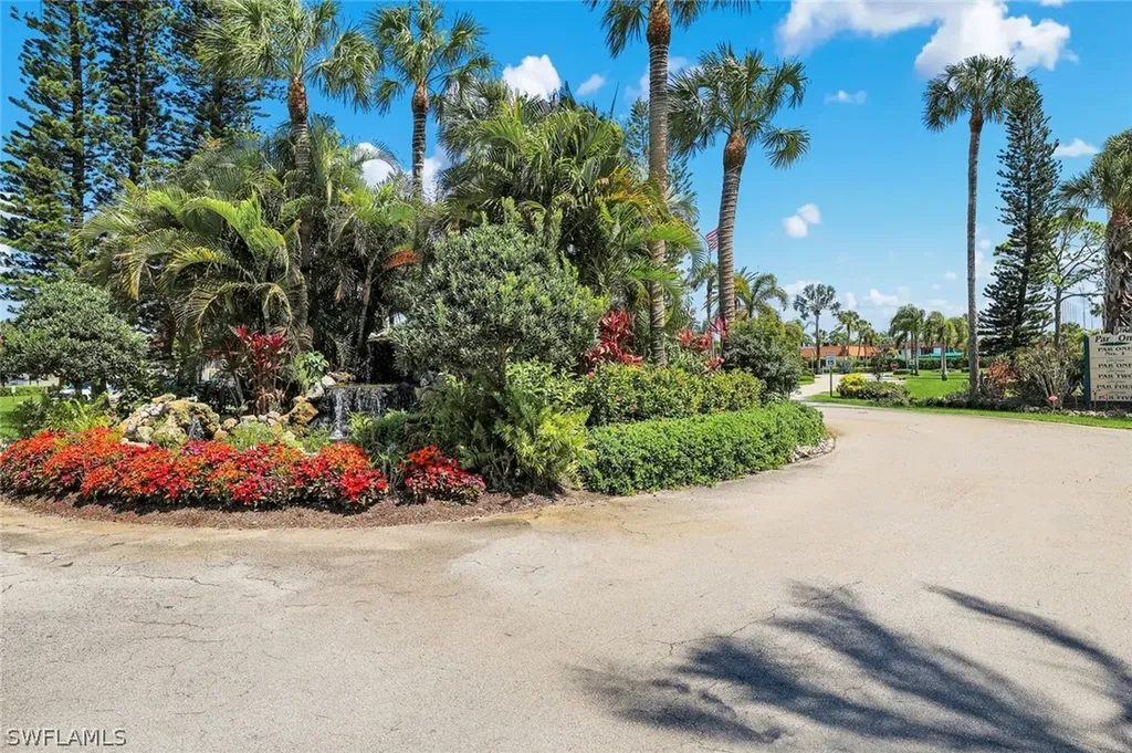 4338 27th Court SW Naples FL 34116