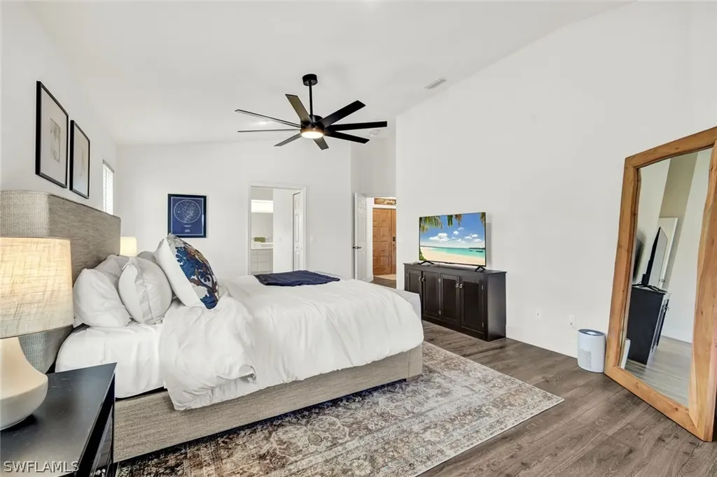 17 SE 15th Avenue Cape Coral FL 33990