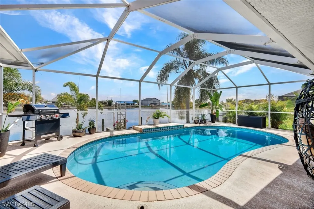 17 SE 15th Avenue Cape Coral FL 33990