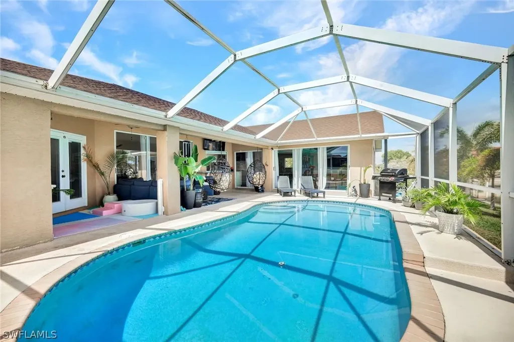 17 SE 15th Avenue Cape Coral FL 33990