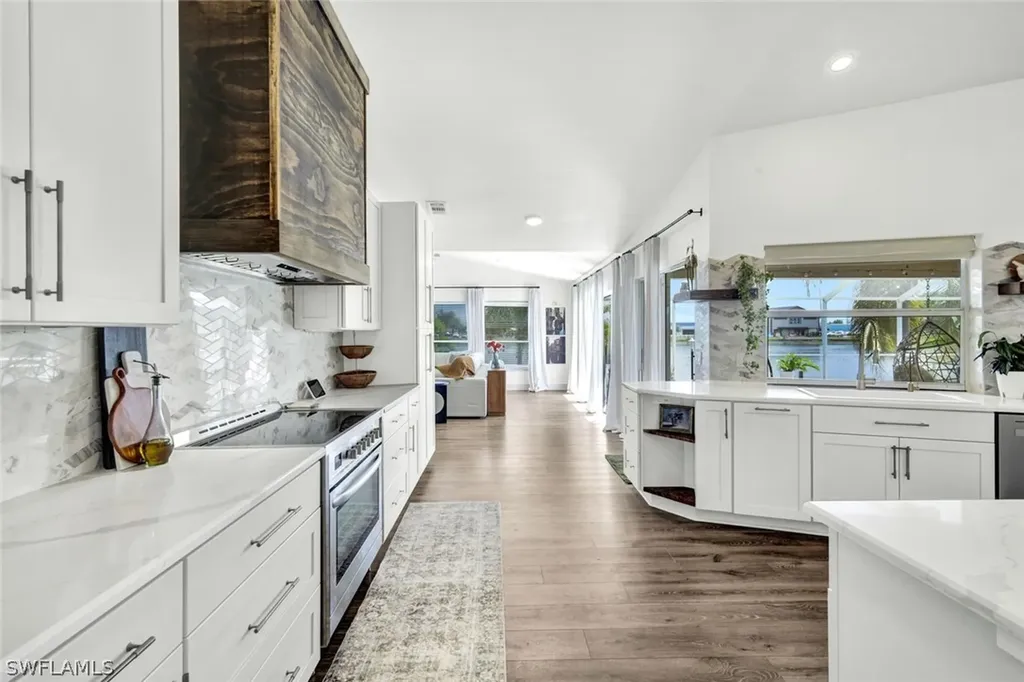 17 SE 15th Avenue Cape Coral FL 33990