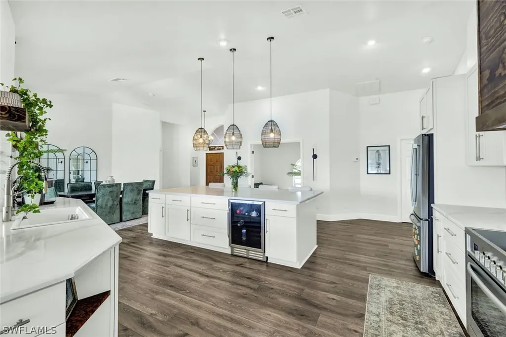 17 SE 15th Avenue Cape Coral FL 33990