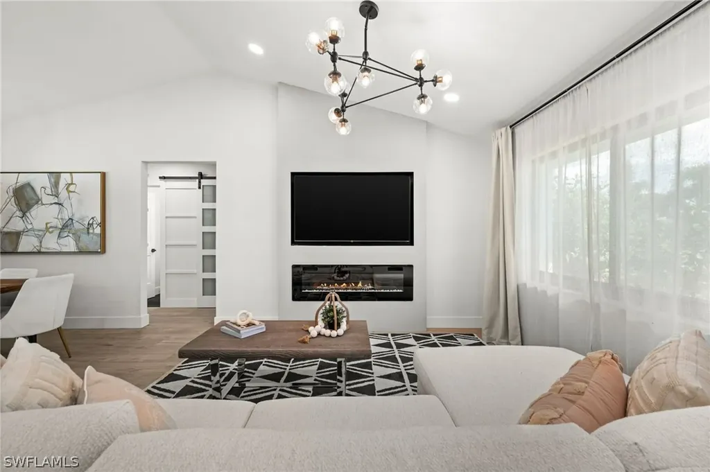 133 Wickliffe Drive Naples FL 34110