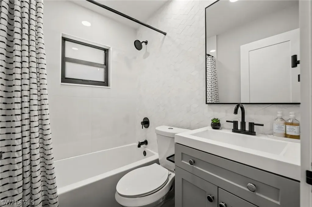 133 Wickliffe Drive Naples FL 34110