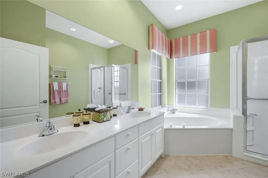 4815 Aston Gardens Way Naples FL 34109