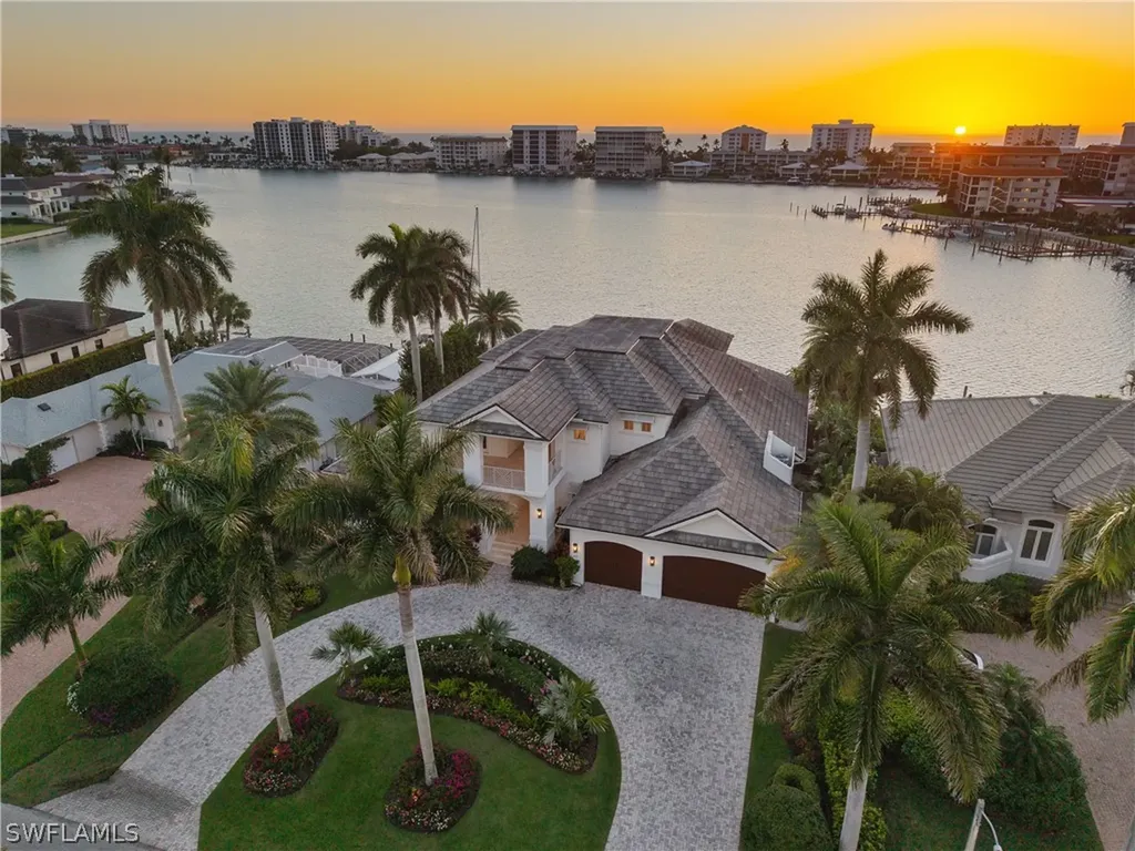 2805 Leeward Lane Naples FL 34103