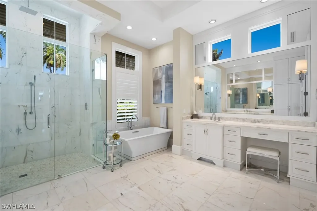 2805 Leeward Lane Naples FL 34103