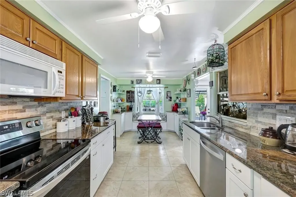 12315 Davis Boulevard Fort Myers FL 33905