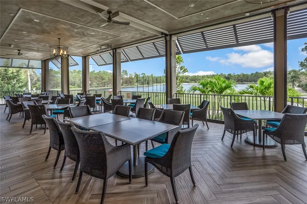 3800 Sawgrass Way Naples FL 34112