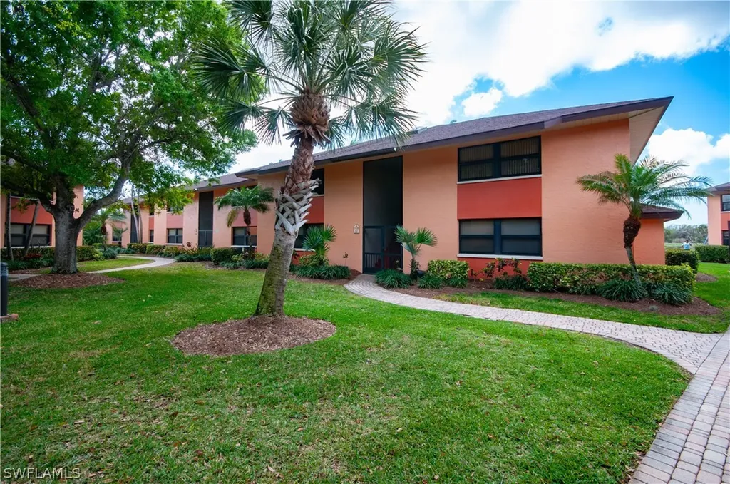 1538 Mainsail Drive Naples FL 34114