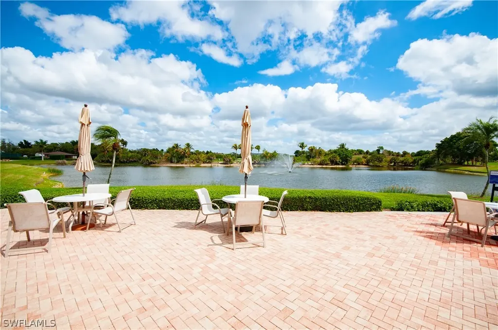 1538 Mainsail Drive Naples FL 34114