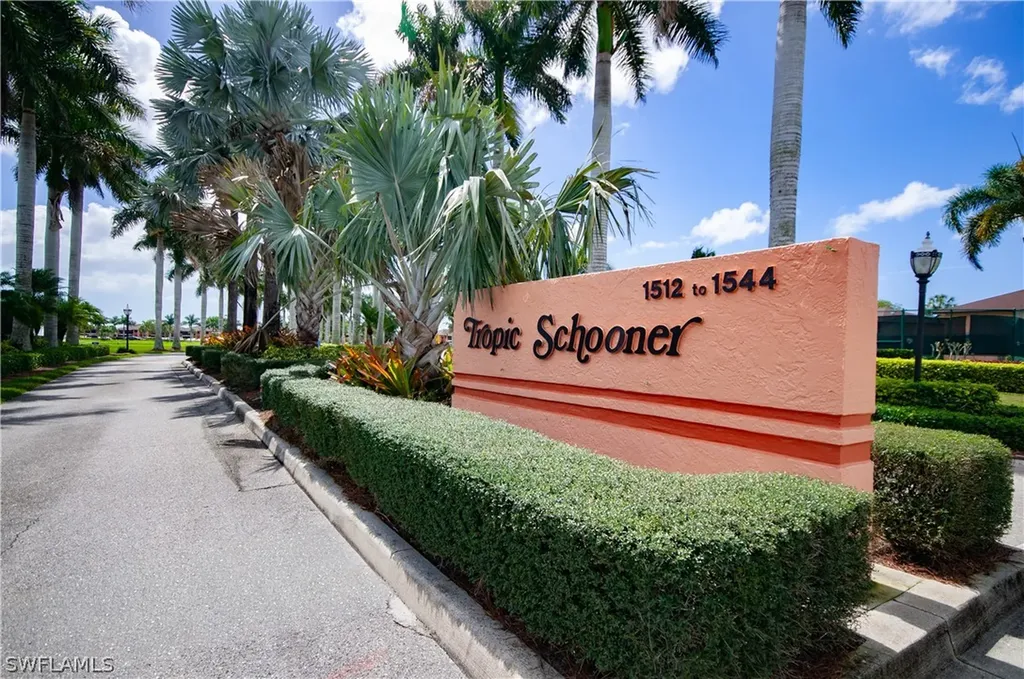 1538 Mainsail Drive Naples FL 34114