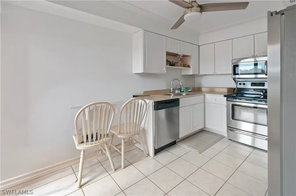 1538 Mainsail Drive Naples FL 34114