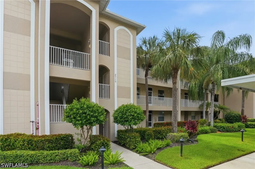 2710 Cypress Trace Circle Naples FL 34119