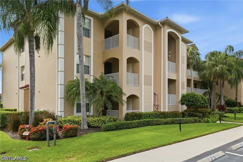 2710 Cypress Trace Circle Naples FL 34119