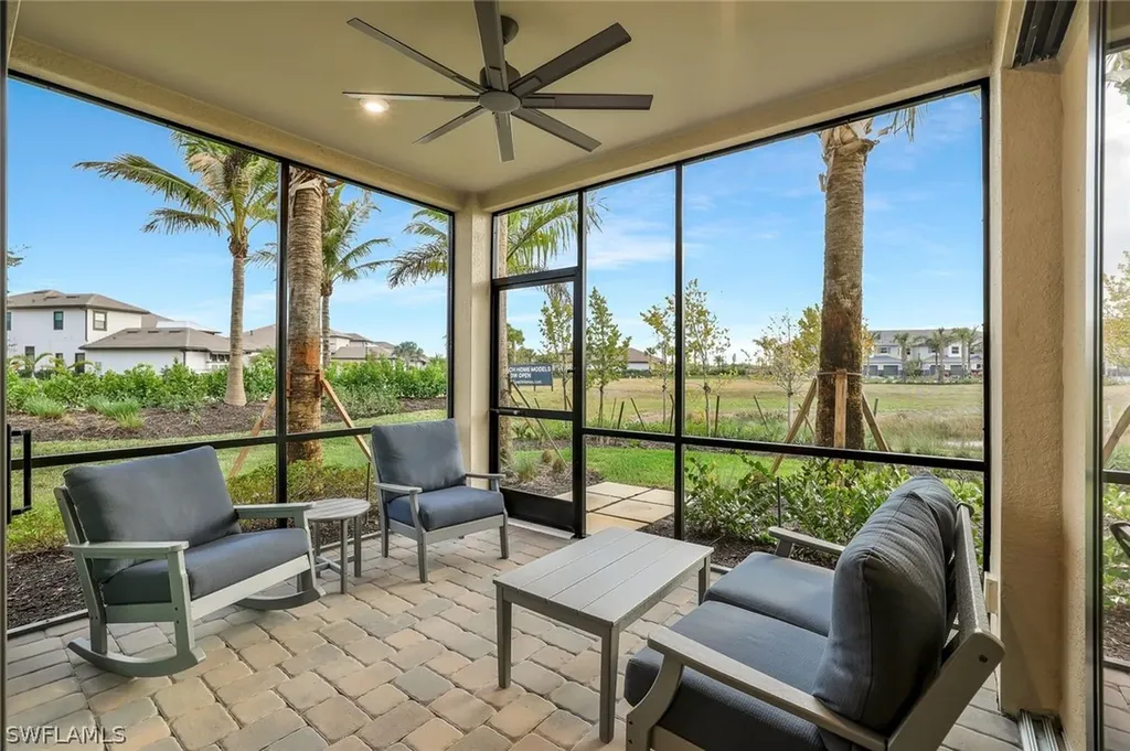 Naples FL, 15336 Lucerna Street, Unit 101