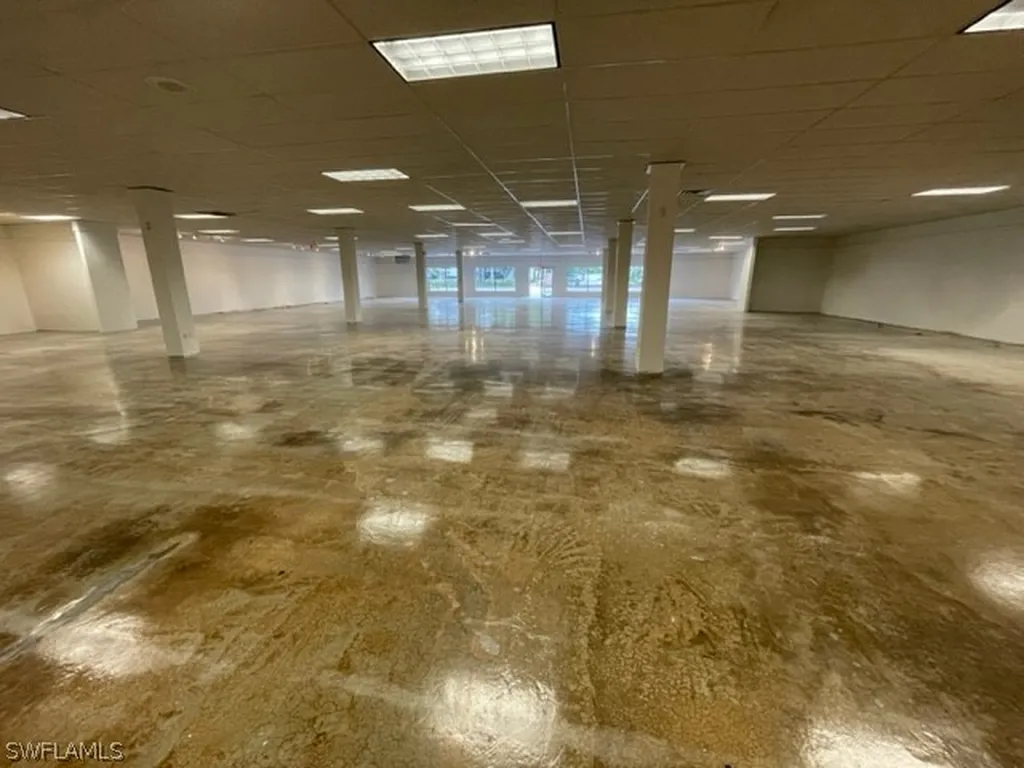2665 Davis Boulevard Naples FL 34104