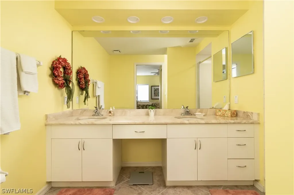 2585 Old Groves Road Naples FL 34109