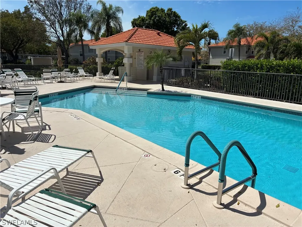 2585 Old Groves Road Naples FL 34109