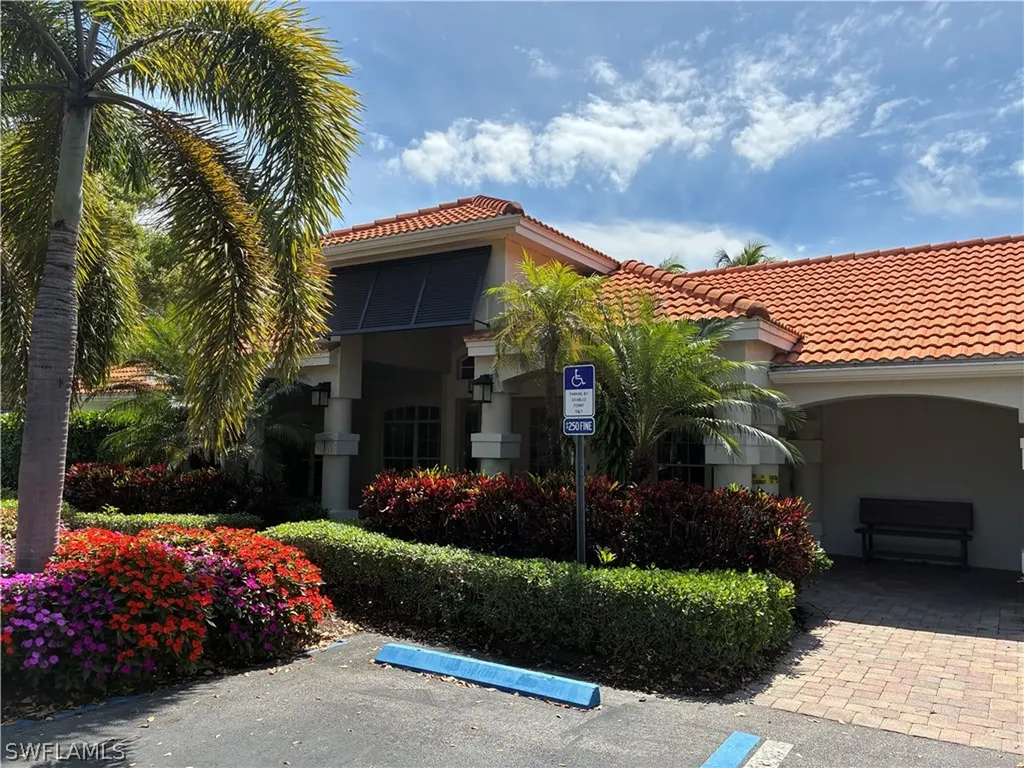 2585 Old Groves Road Naples FL 34109