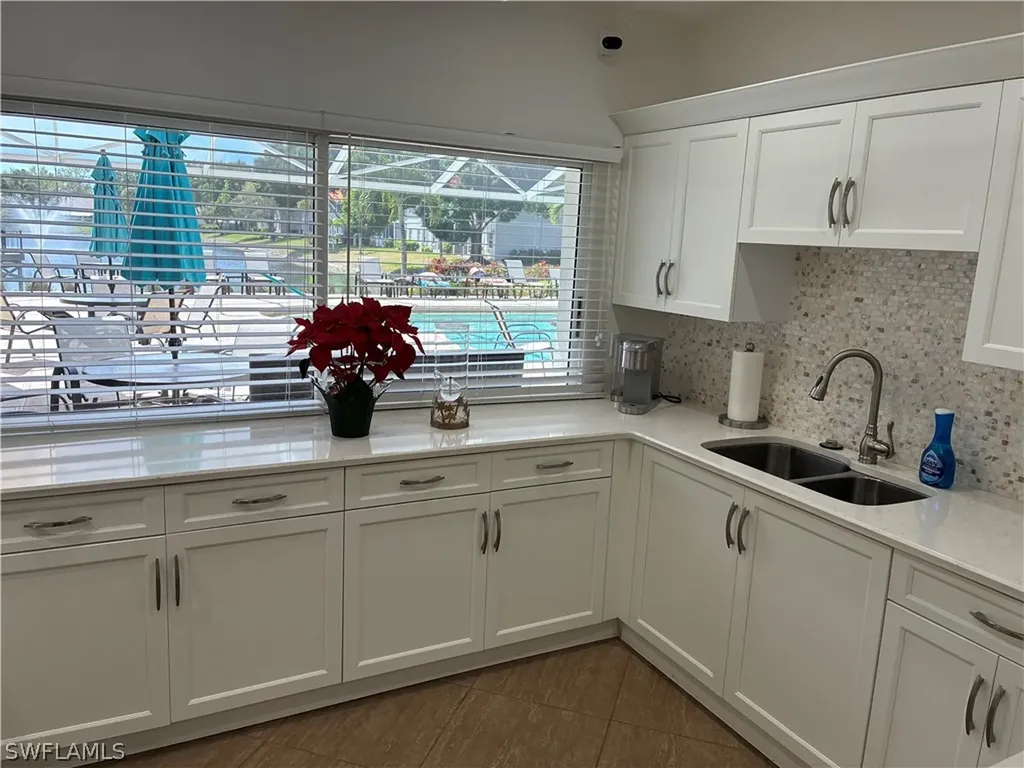 2585 Old Groves Road Naples FL 34109