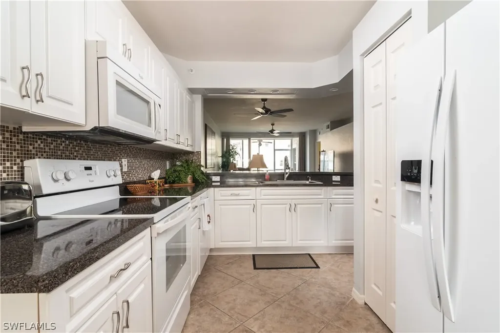 2585 Old Groves Road Naples FL 34109