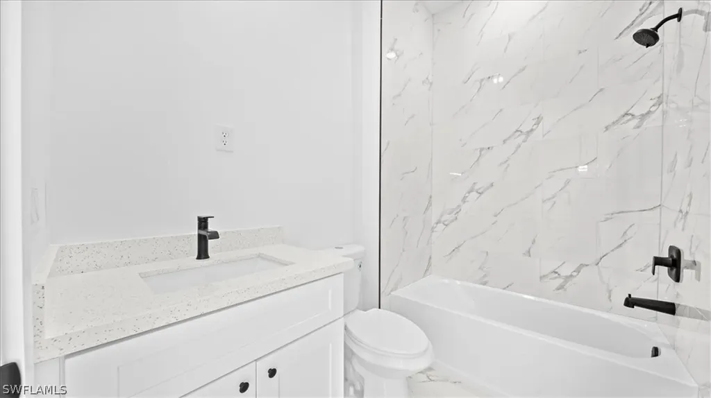 1323/1325 NE 8th Place Cape Coral FL 33909
