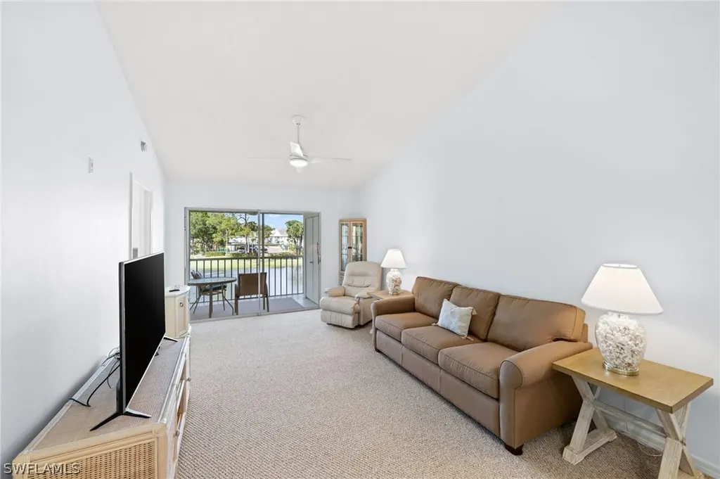 121 Wading Bird Circle Naples FL 34110