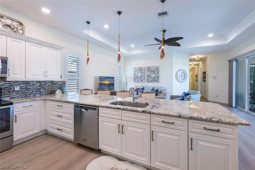 730 95th Avenue N Naples FL 34108