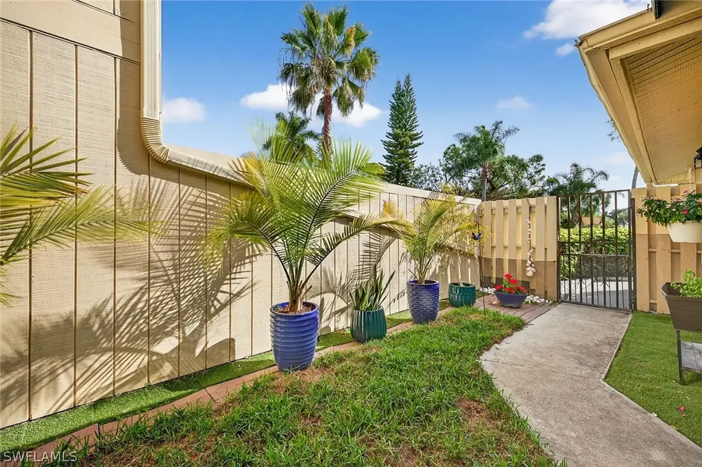 177 Forest Lakes Boulevard Naples FL 34105